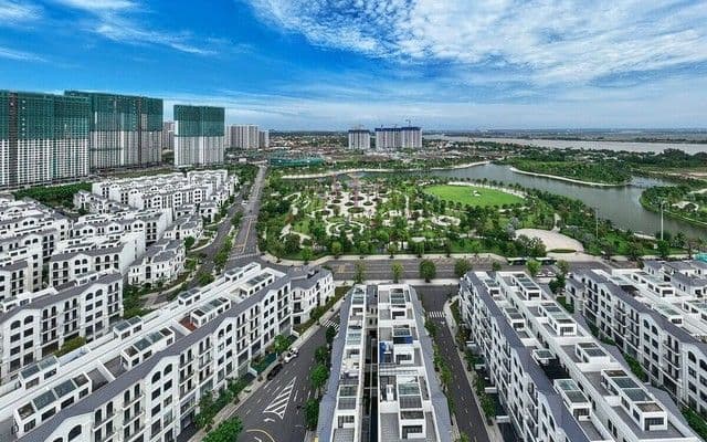 PHÂN KHÚC CAO CẤP DẪN DẮT THỊ TRƯỜNG: GÓC NHÌN 2026